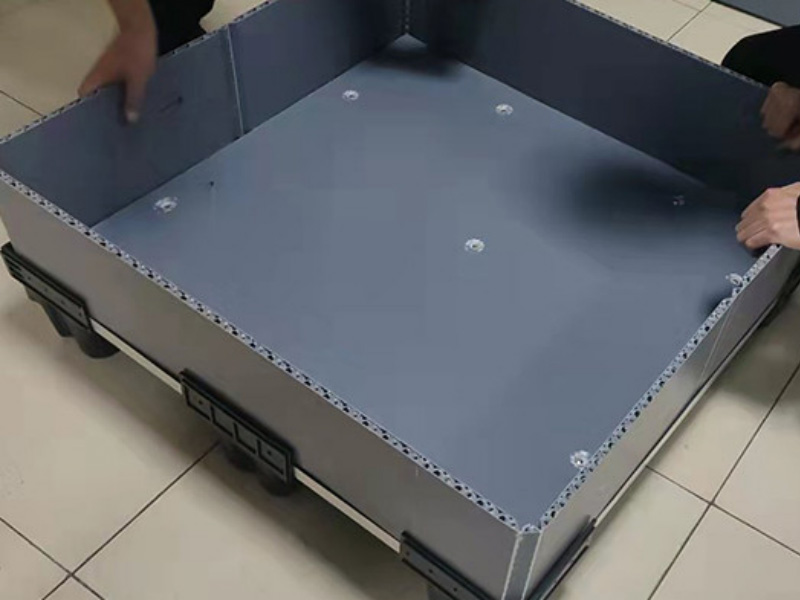 Инновациялық пластикалық ұяшық панельдерін экструзиялау желісі